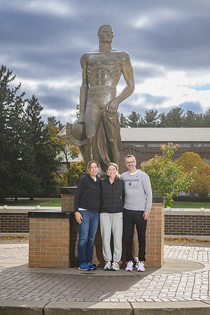 24MSU-SLE-Family-163