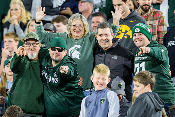 24MSUFB-Iowa-Jerry