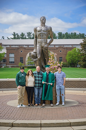 25MSUSpring-0503-Alumni-008