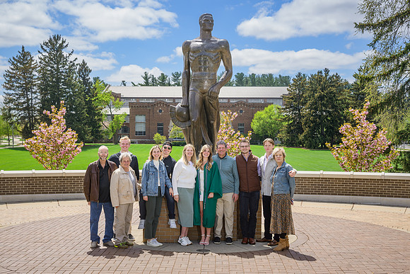 25MSUSpring-0503-Alumni-214
