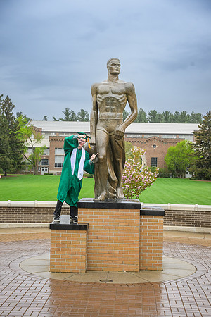 25MSUSpring-0504-Alumni-056