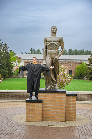 25MSUSpring-0504-Alumni-040