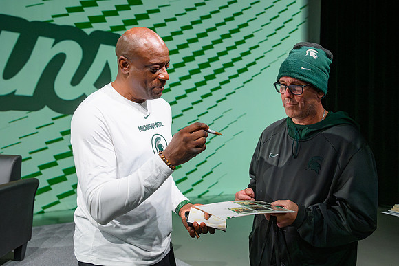 24MSU-AO-GrandMarshal-079