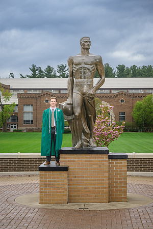 25MSUSpring-0502-Alumni-183