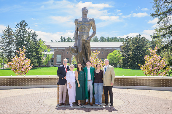 25MSUSpring-0503-Alumni-276