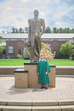 25MSUSpring-0502-Alumni-380