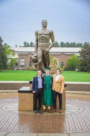 25MSUSpring-0504-Alumni-126