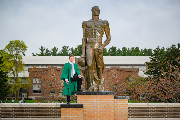 22MSUSpring-0505-ZackDrew-011