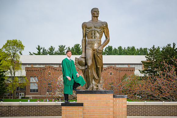 22MSUSpring-0505-ZackDrew-002