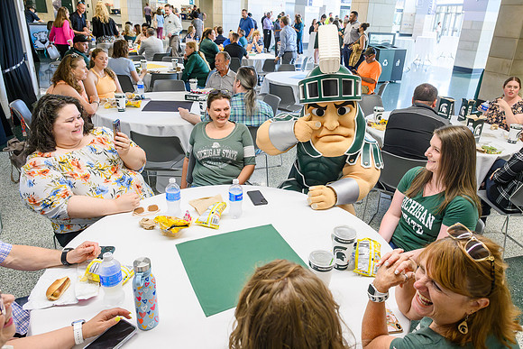 24MSU-HR-EVPA-Picnic-033
