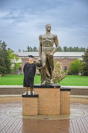 25MSUSpring-0504-Alumni-064