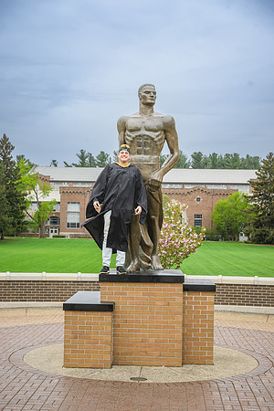 25MSUSpring-0504-Alumni-035