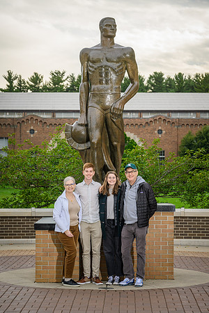 22MSU-FamilyWeekend-109