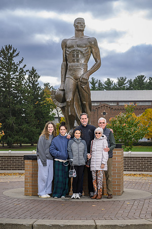 24MSU-SLE-Family-136