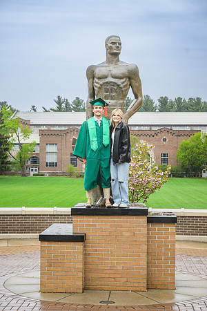25MSUSpring-0504-Alumni-099