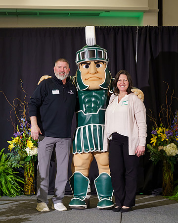 25MSU-ServiceAwards-Sparty-007-8x10