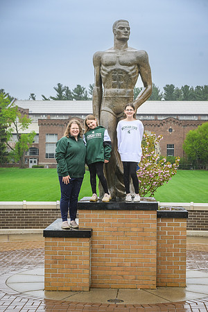25MSUSpring-0504-Alumni-112