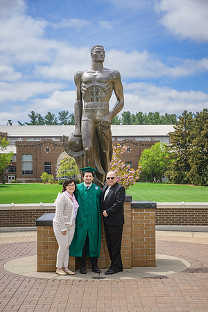 25MSUSpring-0503-Alumni-069