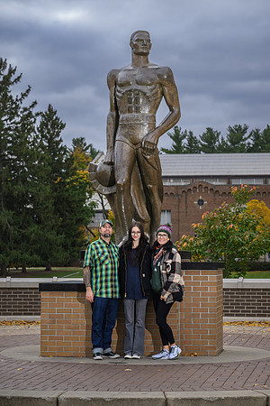 24MSU-SLE-Family-099