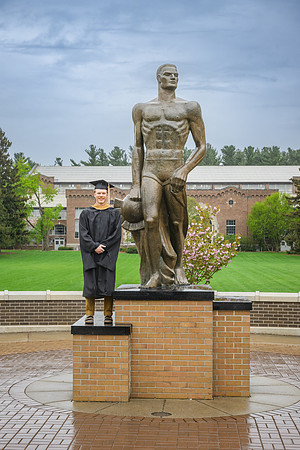 25MSUSpring-0504-Alumni-065