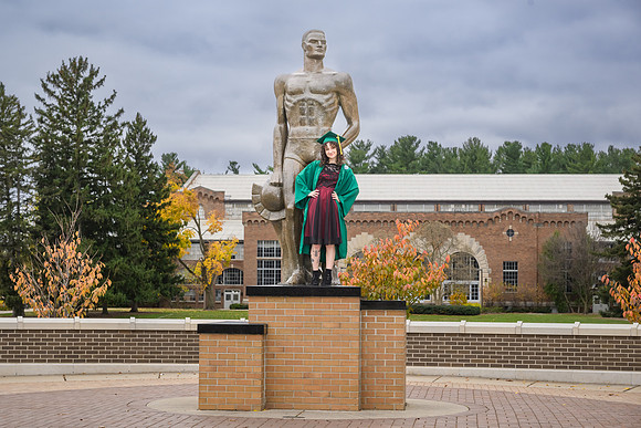 24MSUFall-1116-Bailey-005