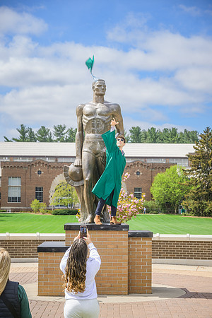 25MSUSpring-0503-Alumni-004