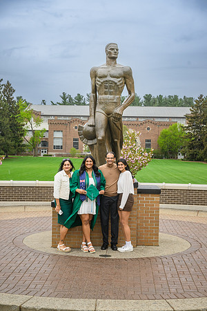 25MSUSpring-0504-Alumni-034