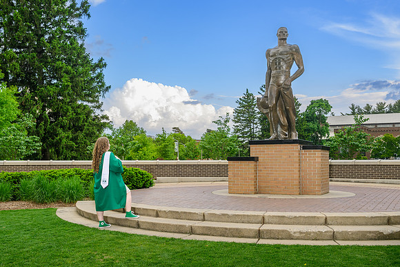 24MSUSpring-0517-Katherine-009