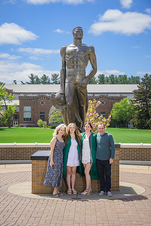 25MSUSpring-0503-Alumni-139