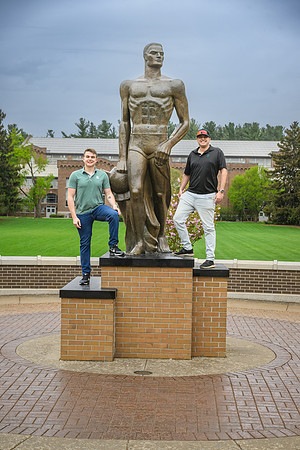 25MSUSpring-0504-Alumni-042