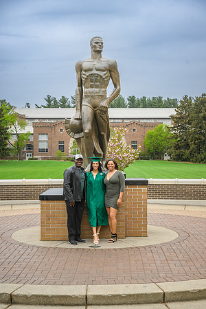 25MSUSpring-0504-Alumni-021