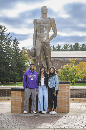 24MSU-SLE-Family-159