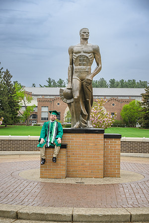 25MSUSpring-0504-Alumni-037