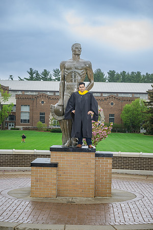 25MSUSpring-0502-Alumni-063