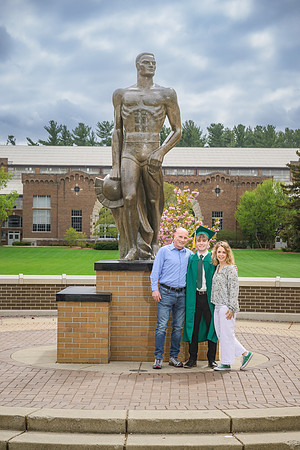 25MSUSpring-0502-Alumni-404