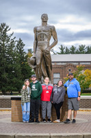 24MSU-SLE-Family-060
