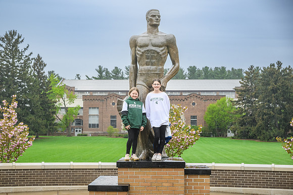 25MSUSpring-0504-Alumni-111