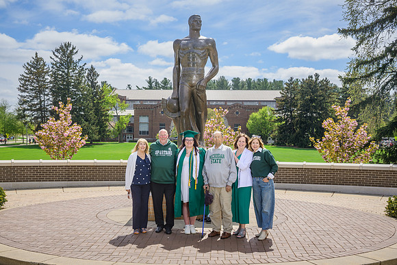 25MSUSpring-0503-Alumni-347