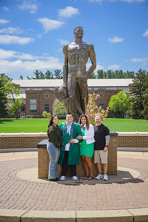 25MSUSpring-0503-Alumni-135
