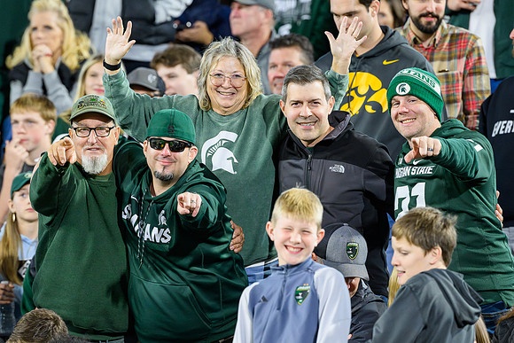 24MSUFB-Iowa-JerryFB