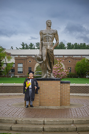 25MSUSpring-0502-Alumni-089