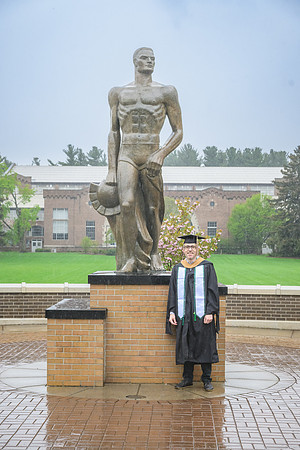 25MSUSpring-0504-Alumni-230